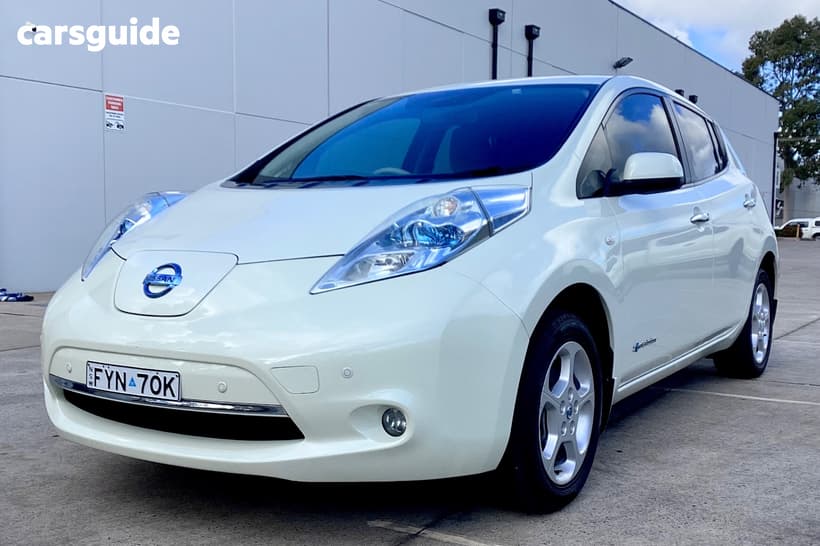 White 2013 Nissan Leaf Hatchback