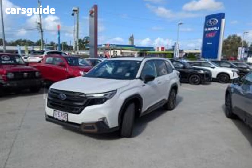 White 2025 Subaru Forester Wagon Hybrid Sport (Awd)
