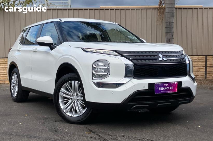 White 2024 Mitsubishi Outlander Wagon Es 5 Seat (2Wd)