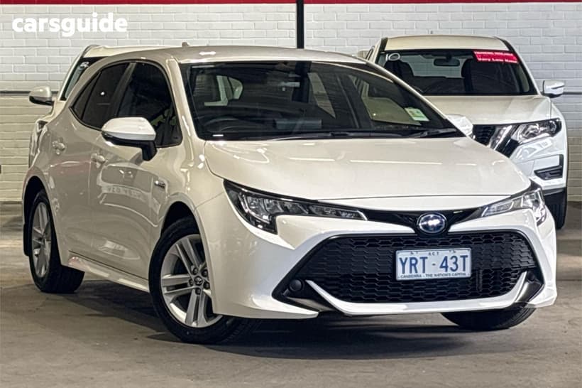 White 2018 Toyota Corolla Hatchback Ascent Sport (Hybrid)