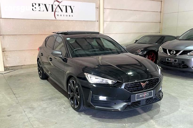 Black 2023 Cupra Leon Hatchback Vz