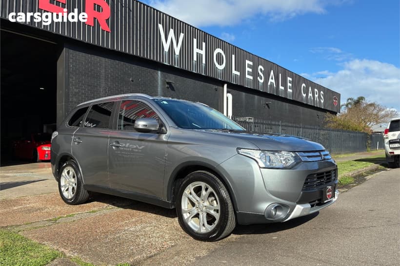 Grey 2014 Mitsubishi Outlander Wagon Ls (4X4)