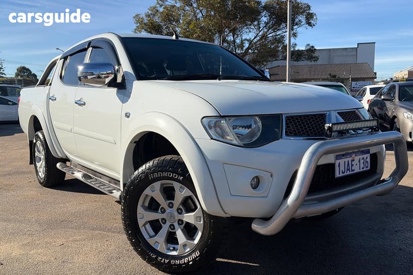 White 2015 Mitsubishi Triton Double Cab Utility Glx-R (4X4)