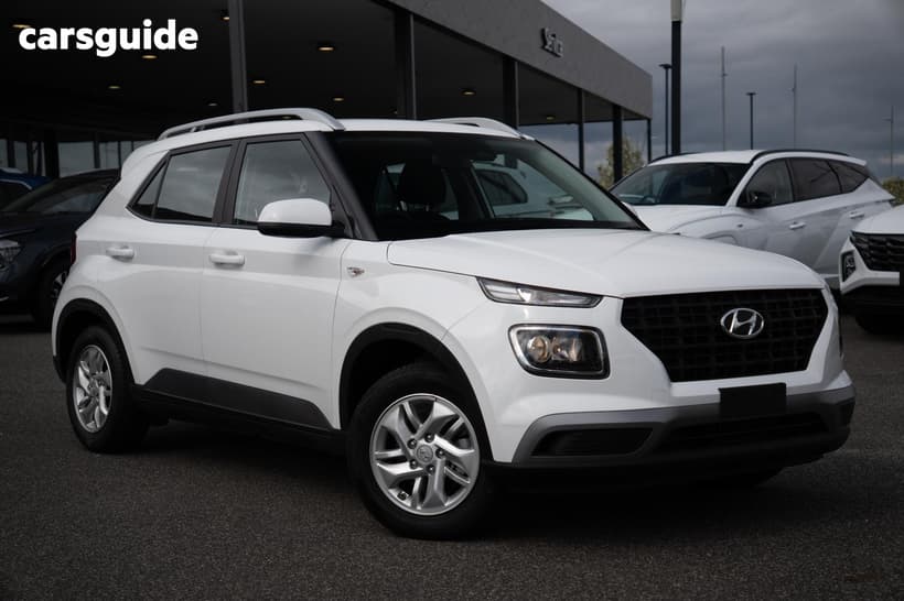 White 2024 Hyundai Venue Wagon