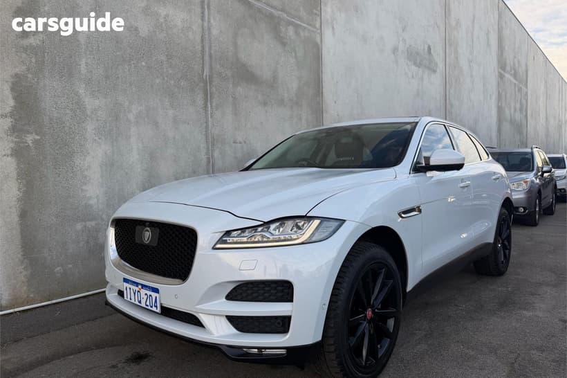 White 2016 Jaguar F-Pace Wagon 35T Portfolio