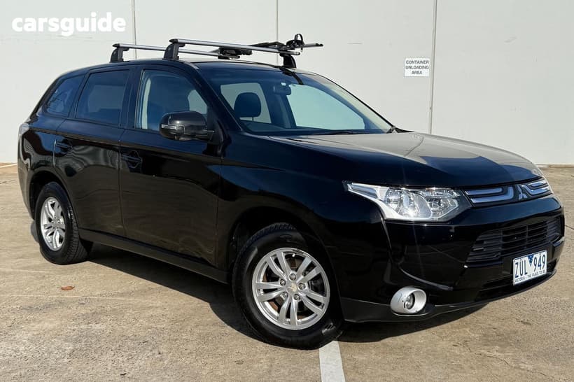 Black 2013 Mitsubishi Outlander Wagon Ls (4X4)