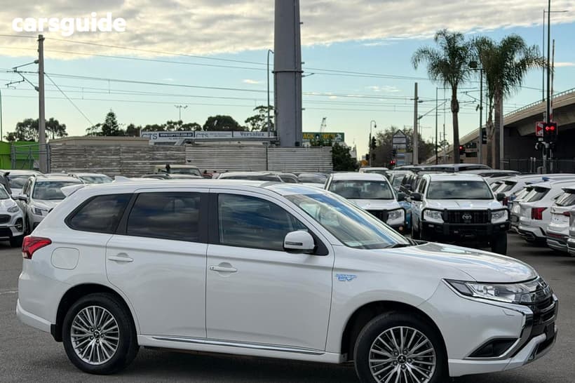 White 2021 Mitsubishi Outlander Wagon Phev Es 5 Seat (Awd)