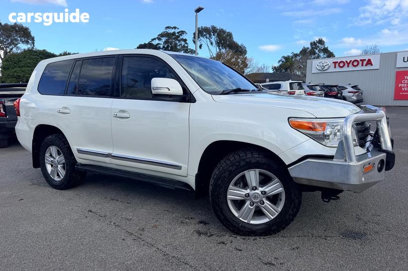 White 2014 Toyota Landcruiser Wagon Sahara (4X4)