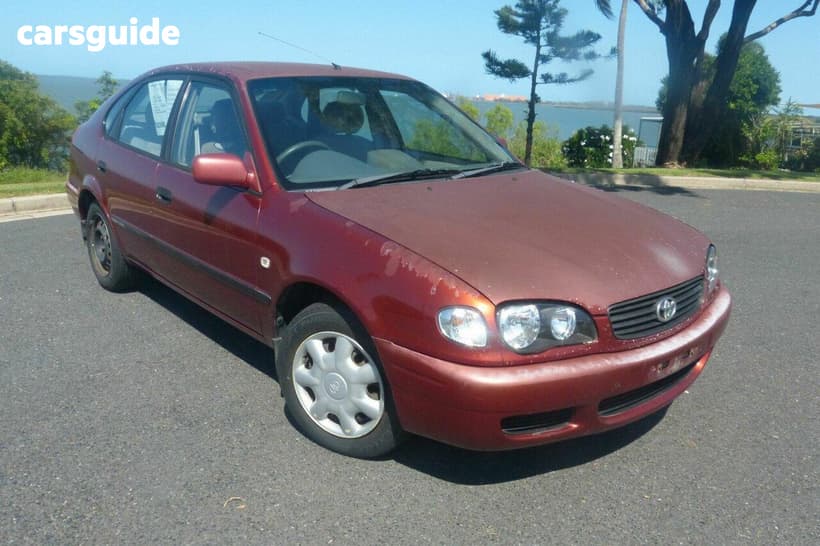 Red 2001 Toyota Corolla Liftback Ascent Seca