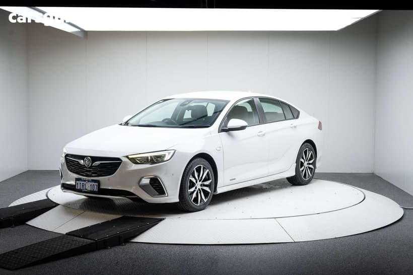 White 2018 Holden Commodore Liftback Rs