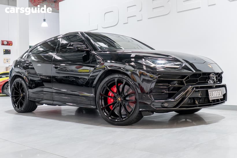 Black 2022 Lamborghini Urus Wagon