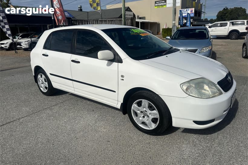 White 2003 Toyota Corolla Hatchback Ascent Seca