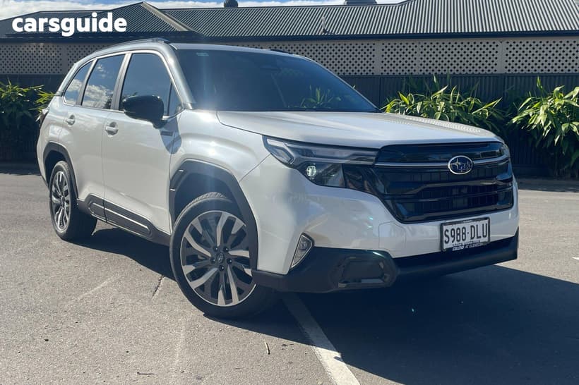 White 2025 Subaru Forester Wagon Hybrid Touring (Awd)