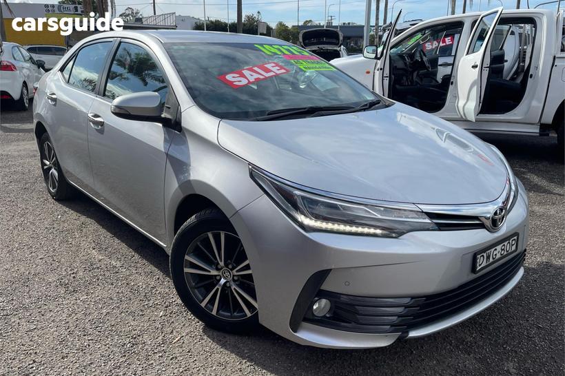 Silver 2018 Toyota Corolla Sedan Zr