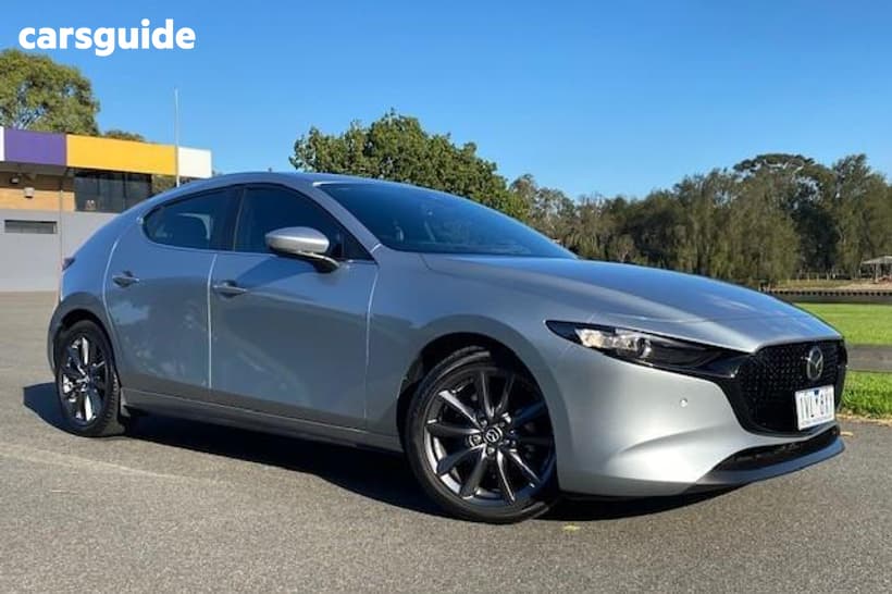 Silver 2022 Mazda 3 Hatchback G20 Evolve