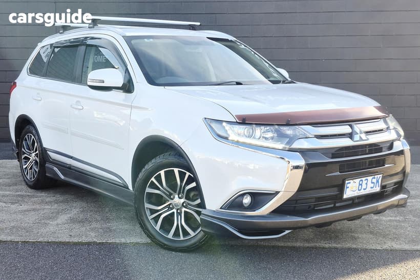White 2015 Mitsubishi Outlander Wagon Ls (4X2)