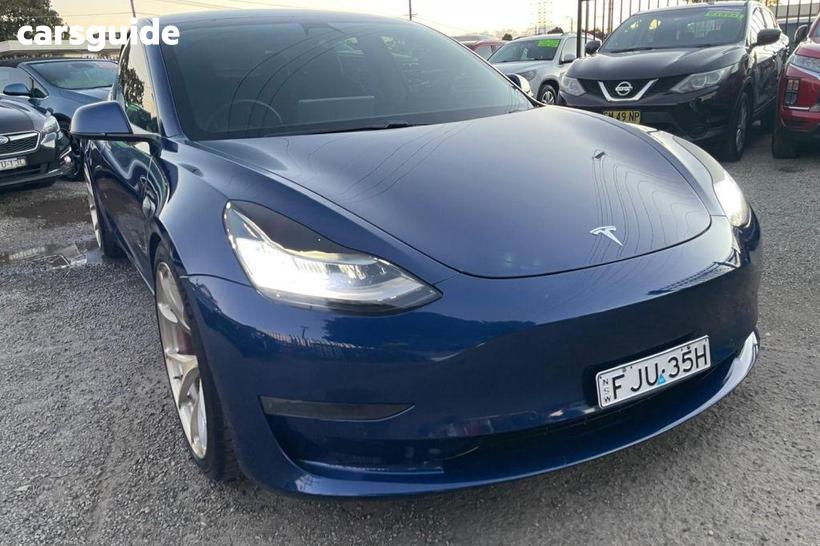 Blue 2019 Tesla Model 3 Sedan PERFORMANCE MY19