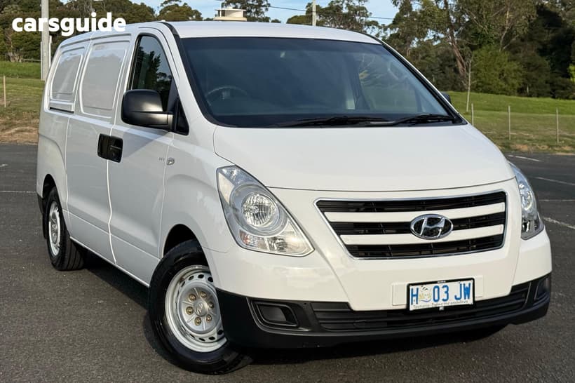 White 2017 Hyundai Iload Van 3S Liftback