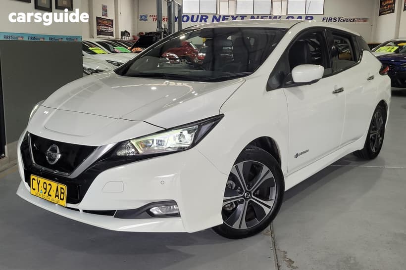 White 2020 Nissan Leaf Hatchback