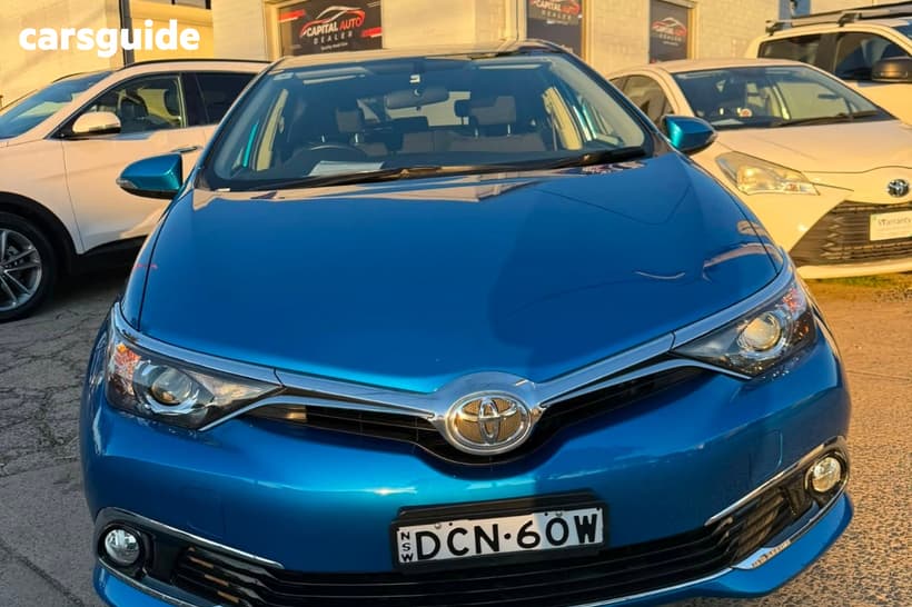 Blue 2015 Toyota Corolla Hatchback Ascent Sport