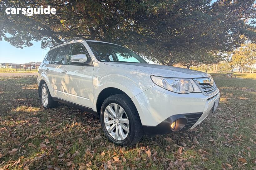 White 2012 Subaru Forester Wagon Xs