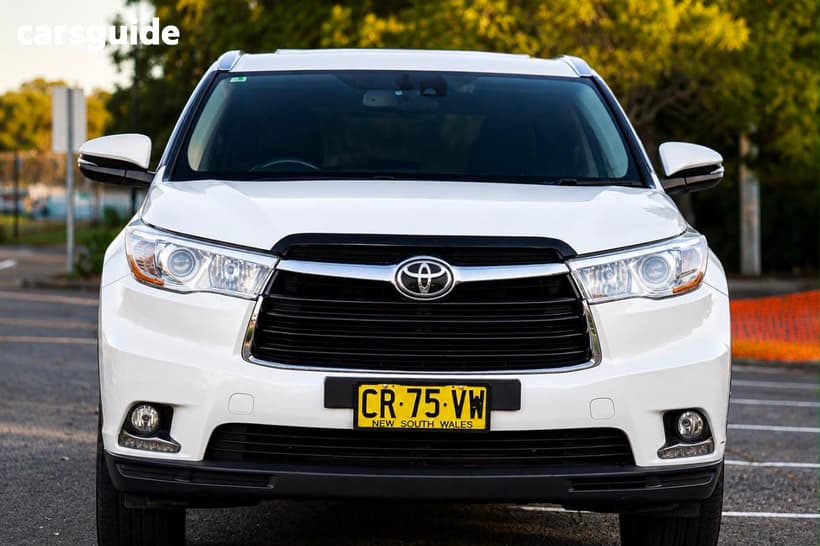 White 2014 Toyota Kluger Wagon Grande (4X4)