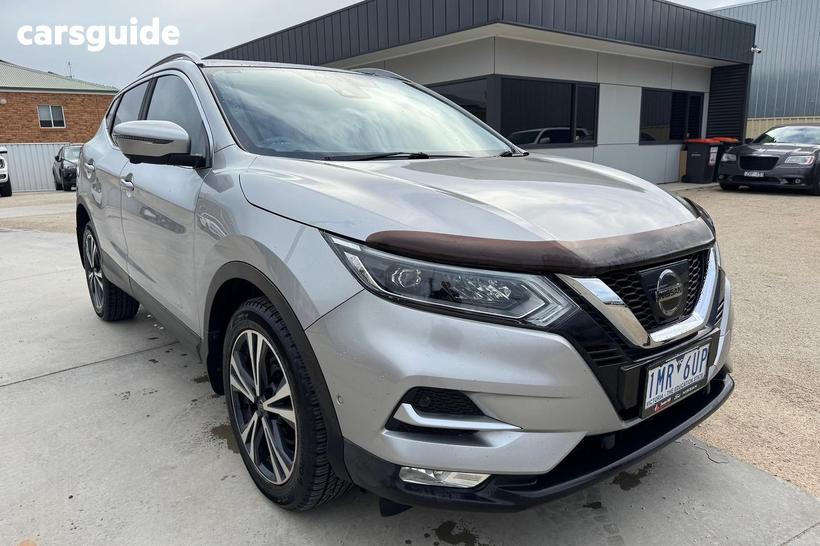 Silver 2017 Nissan Qashqai Wagon N-Tec