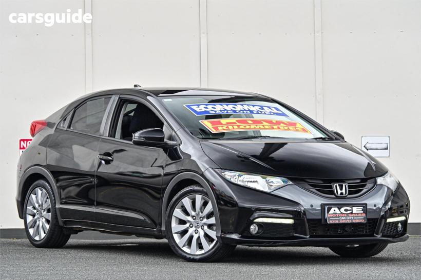 Black 2013 Honda Civic Hatchback Vti-L