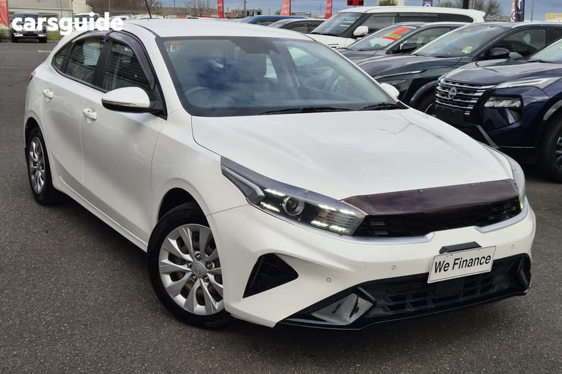 White 2022 Kia Cerato Hatchback S