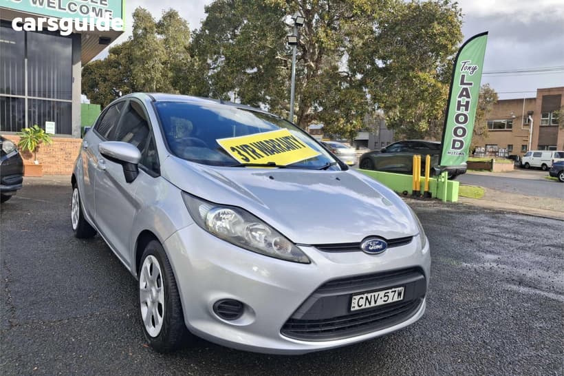 Silver 2013 Ford Fiesta Hatchback Cl