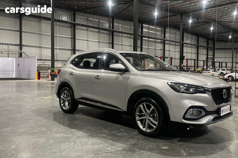 Silver 2023 MG HS Wagon Excite