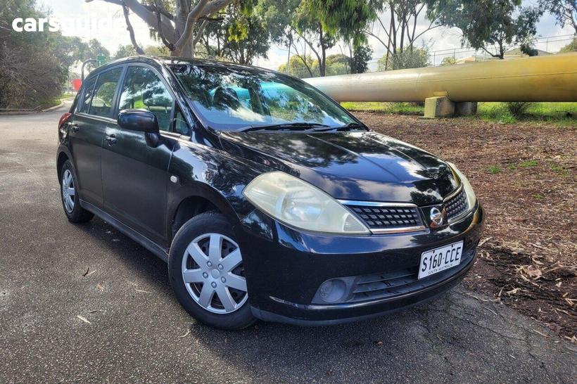 Black 2009 Nissan Tiida Hatchback St