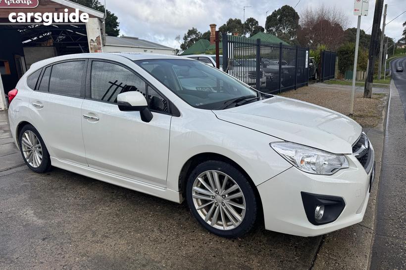 White 2014 Subaru Impreza Hatchback 2.0I-S (Awd)