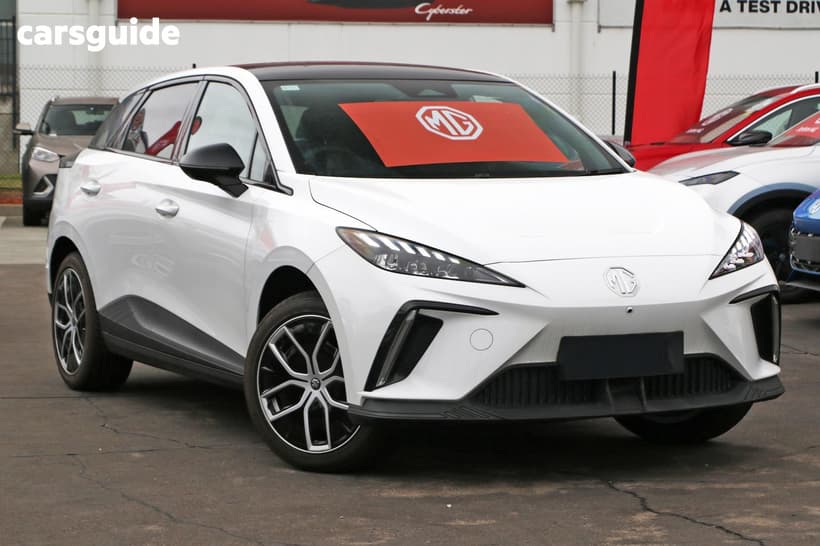 White 2023 MG MG4 Hatchback Essence 64