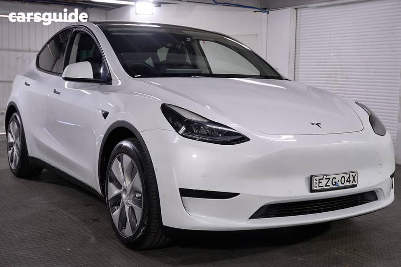 White 2023 Tesla Model Y Wagon Rear-Wheel Drive