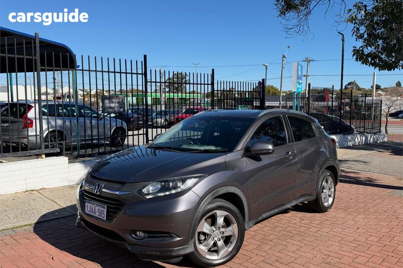 Grey 2017 Honda HR-V Wagon Vti-S