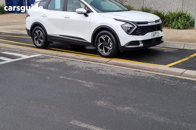 White 2022 Kia Sportage Wagon S (Awd)