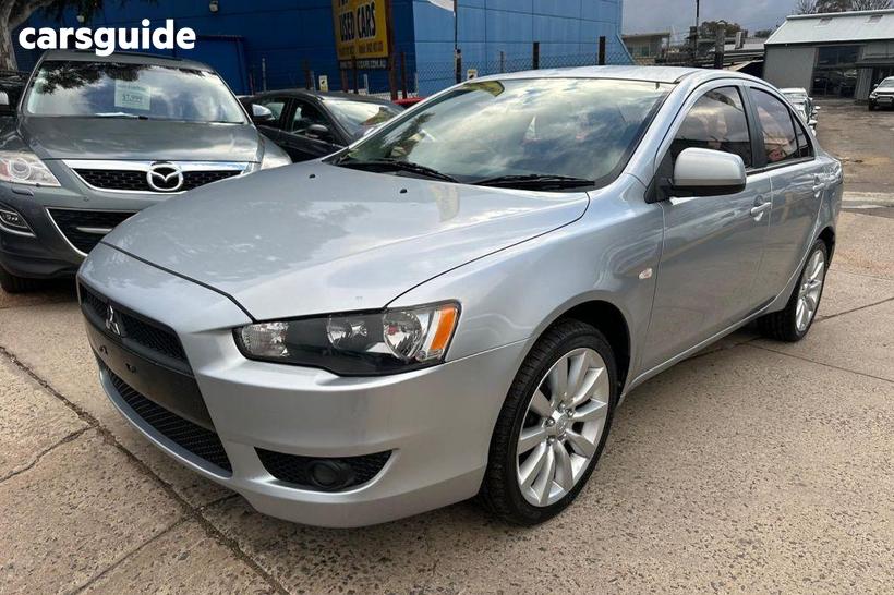Silver 2010 Mitsubishi Lancer Sedan Es