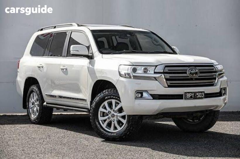 White 2017 Toyota Landcruiser Wagon Sahara (4X4)
