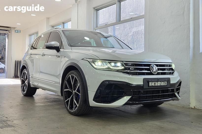 White 2022 Volkswagen Tiguan Wagon 235Tsi R