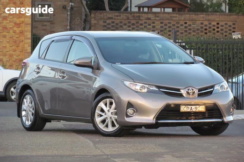 Bronze 2013 Toyota Corolla Hatchback Ascent Sport