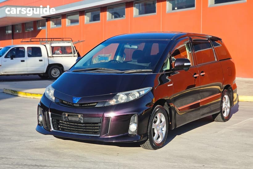 Red 2013 Toyota Estima SUV