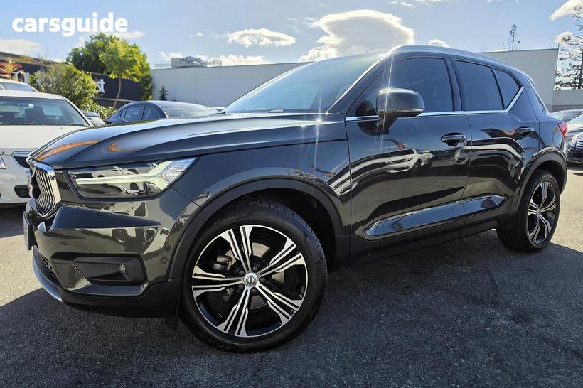 Grey 2018 Volvo XC40 Wagon T4 Inscription (Awd)