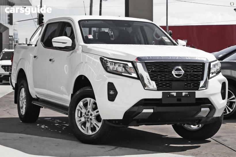 White 2025 Nissan Navara Dual Cab Pick-up St (4X4)