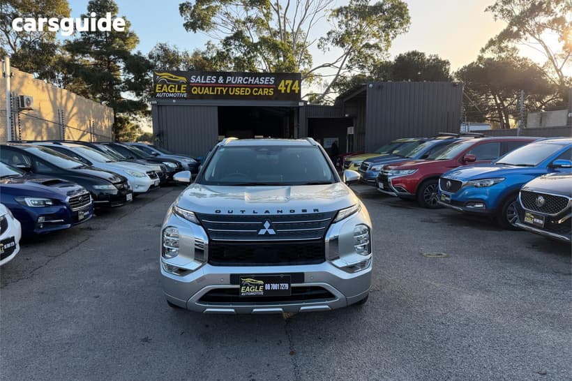 Silver 2023 Mitsubishi Outlander Wagon Exceed 7 Seat (Awd)
