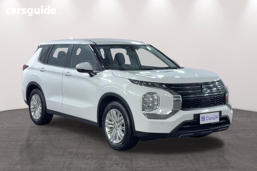 White 2024 Mitsubishi Outlander Wagon Es 5 Seat (2Wd)
