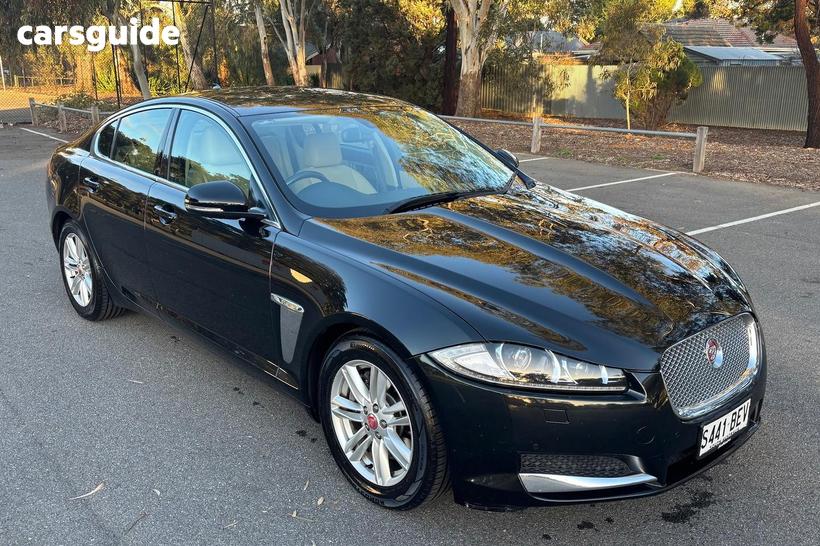 Black 2014 Jaguar XF Sedan 2.2D Luxury