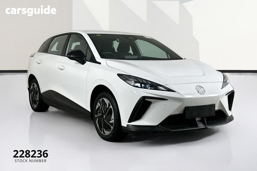 White 2023 MG MG4 Hatchback Excite 51