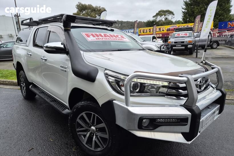 White 2016 Toyota Hilux Dual Cab Utility Sr5 (4X4)