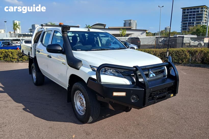 White 2022 Mitsubishi Triton Double Cab Chassis Glx (4X4)